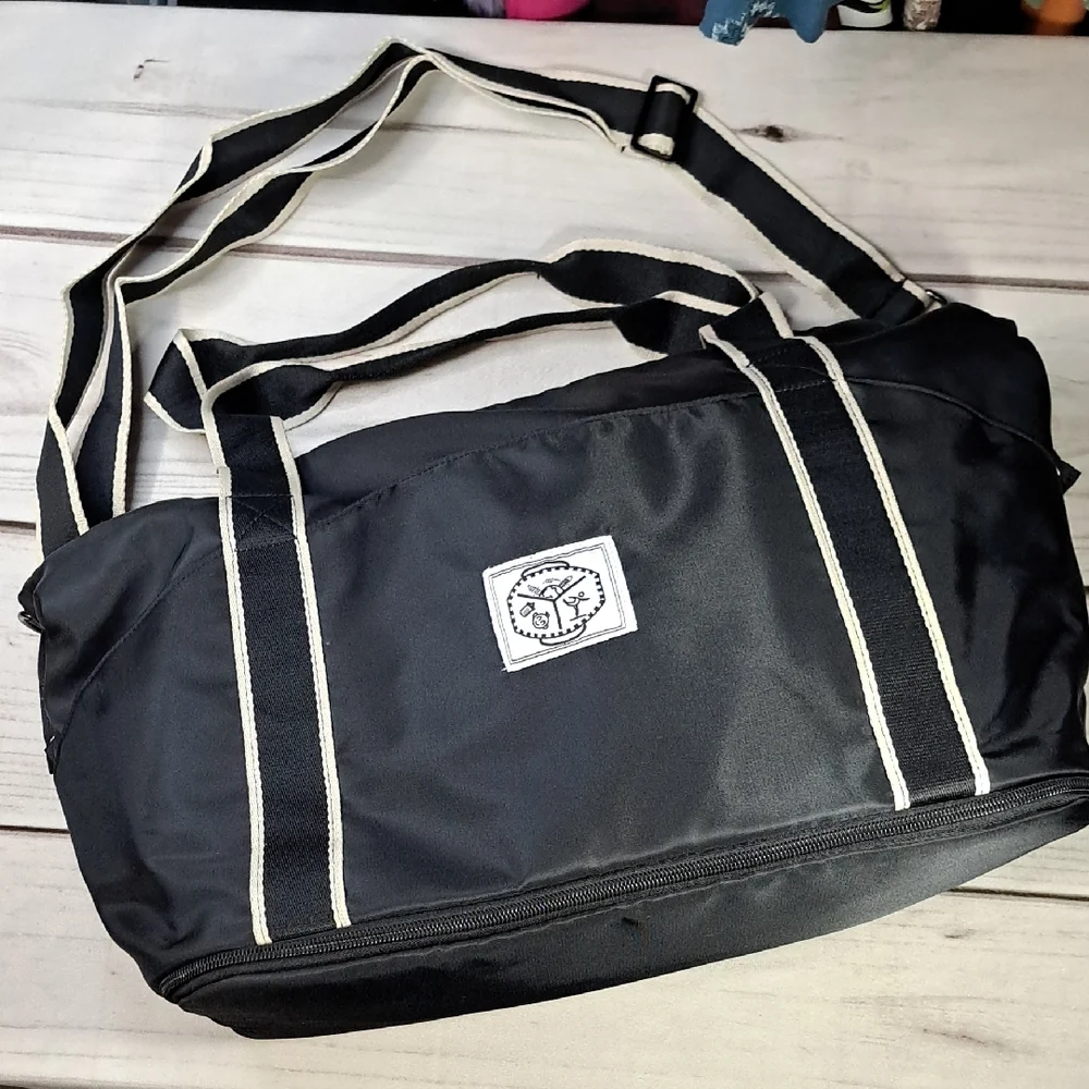 Black Duffel Bag with Extendable Drop Bottom